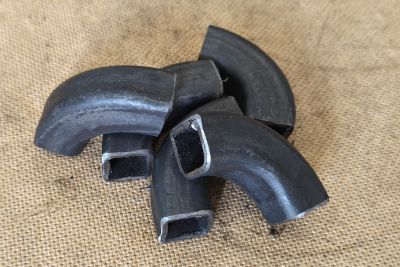 Отвод для труб квадратного сечения 20х20, угол 90°. Наше производство. Отвод 90 градусов для профильной трубы квадратного сечения 20х20 мм